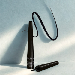 Topface Skin.Editor Matte Longlasting Carbon Black2